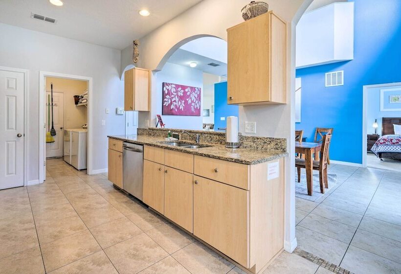 Dog Friendly Kissimmee Home W/ Lanai + Pool!