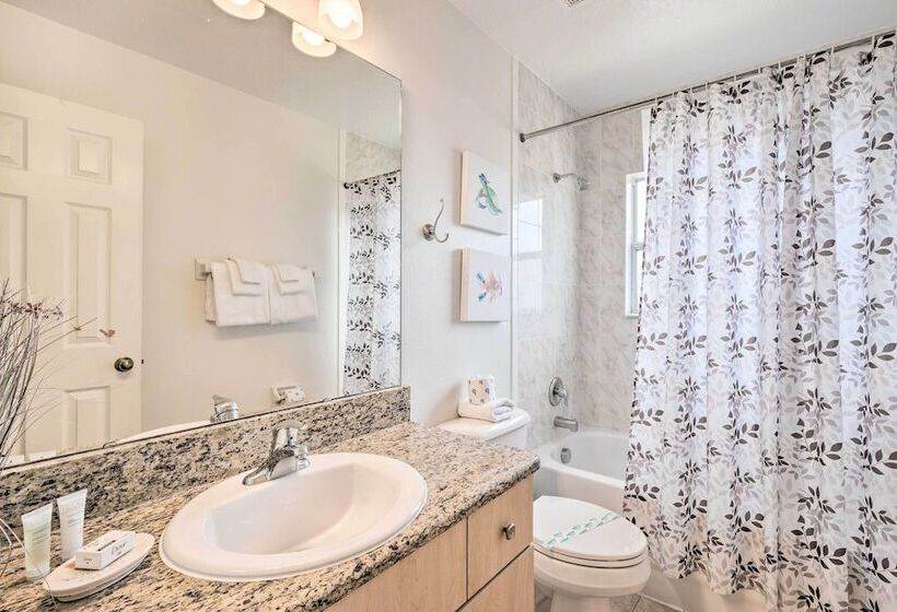 Dog Friendly Kissimmee Home W/ Lanai + Pool!