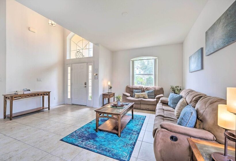 Dog Friendly Kissimmee Home W/ Lanai + Pool!