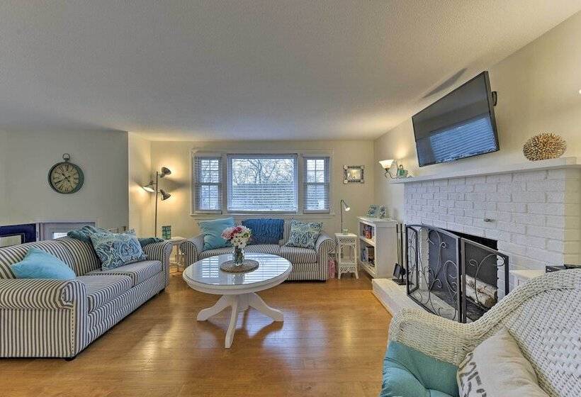 East Wareham Home W/ Pond Access & Private Dock