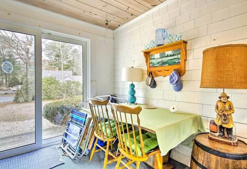 Mashpee Home W/ Beach Gear & Bbq: 2 Mi To Shore