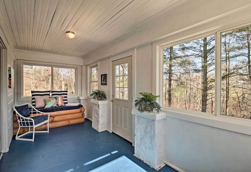 Flat Rock Cottage Near Hendersonville & Hiking