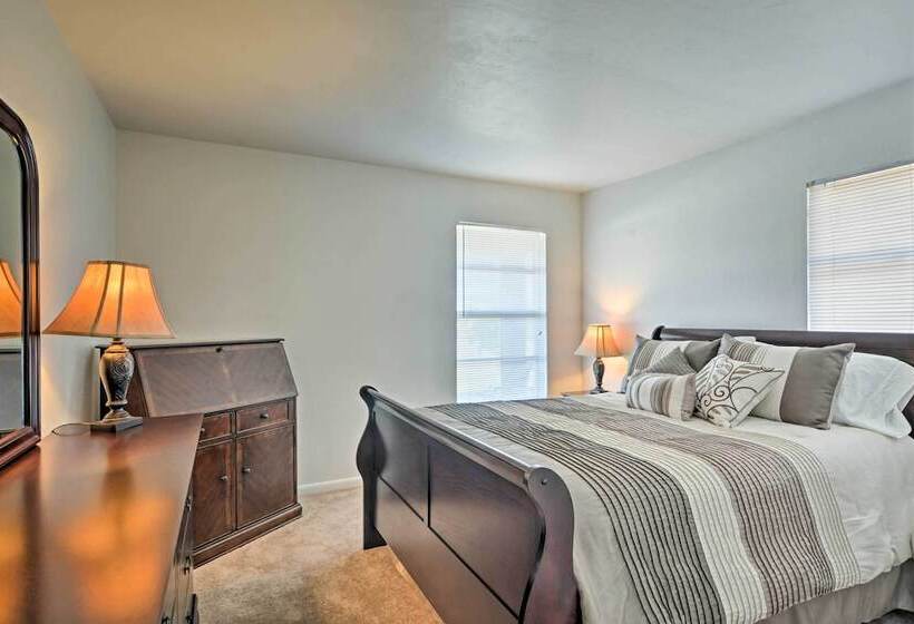 Gorgeous Cape Coral Duplex Home W/ Modern Interior