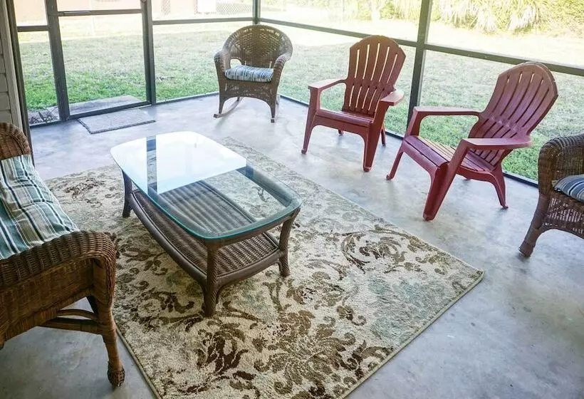 Gorgeous Cape Coral Duplex Home W/ Modern Interior