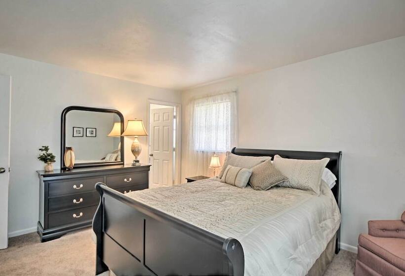 Gorgeous Cape Coral Duplex Home W/ Modern Interior