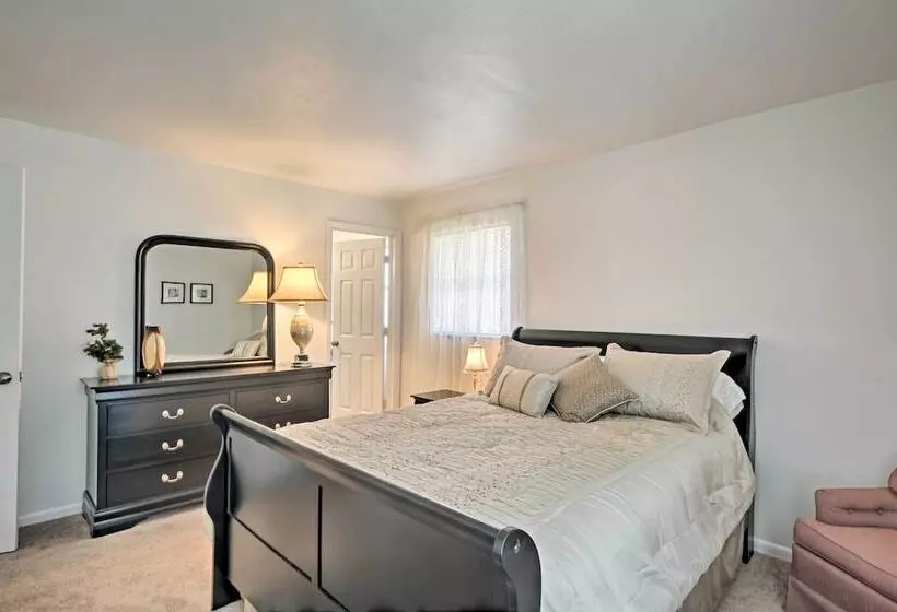 Gorgeous Cape Coral Duplex Home W/ Modern Interior