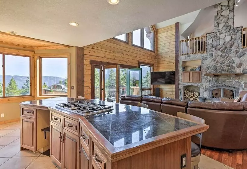 Idaho Springs Cabin W/ Gorgeous Mtn Views!