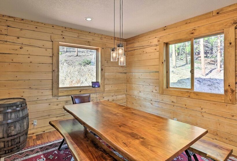 Idaho Springs Cabin W/ Gorgeous Mtn Views!