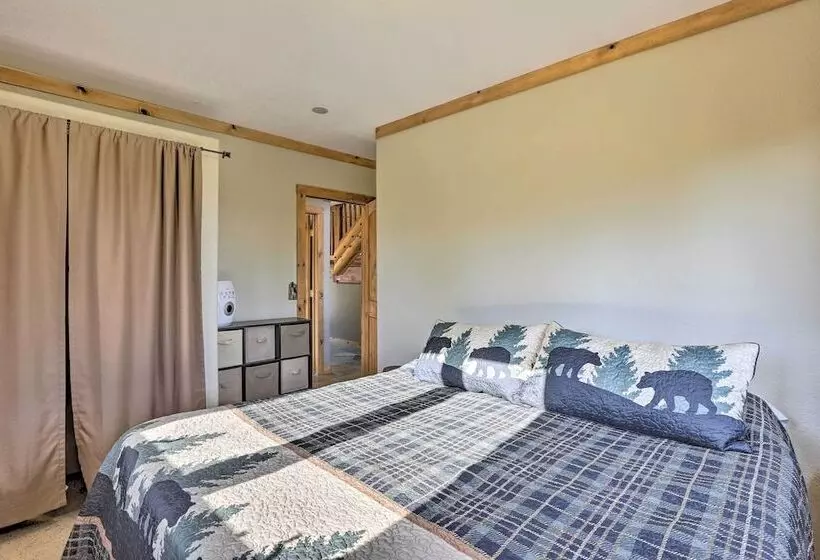 Idaho Springs Cabin W/ Gorgeous Mtn Views!