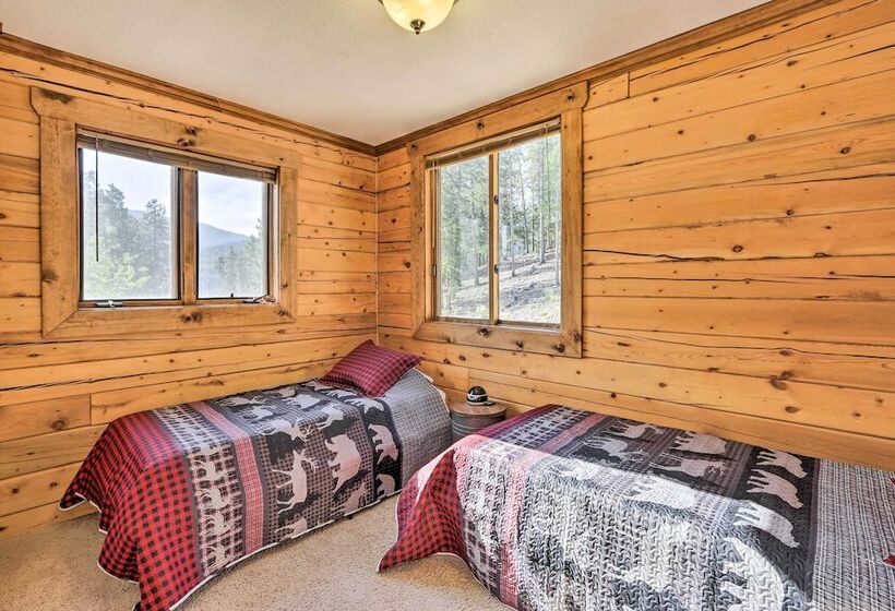 Idaho Springs Cabin W/ Gorgeous Mtn Views!