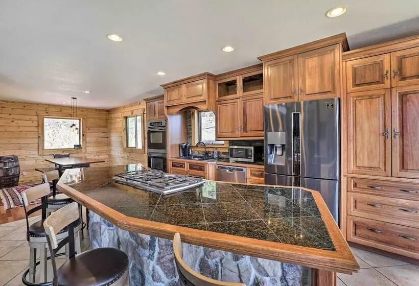 Idaho Springs Cabin W/ Gorgeous Mtn Views!