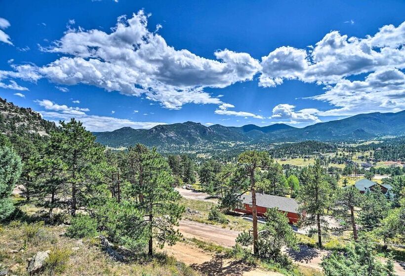 Idyllic Cabin W/ Grill & Panoramic Mtn Views!