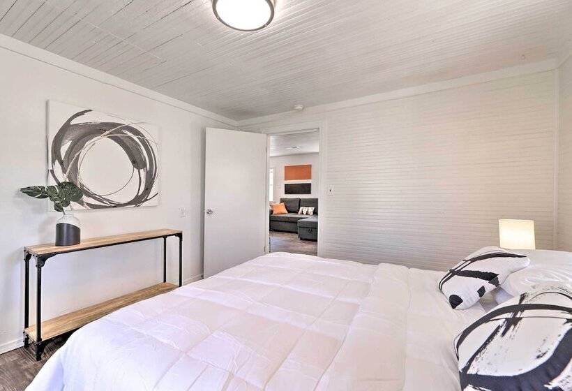 Idyllic Fayetteville Home   Walk To Ua Campus!