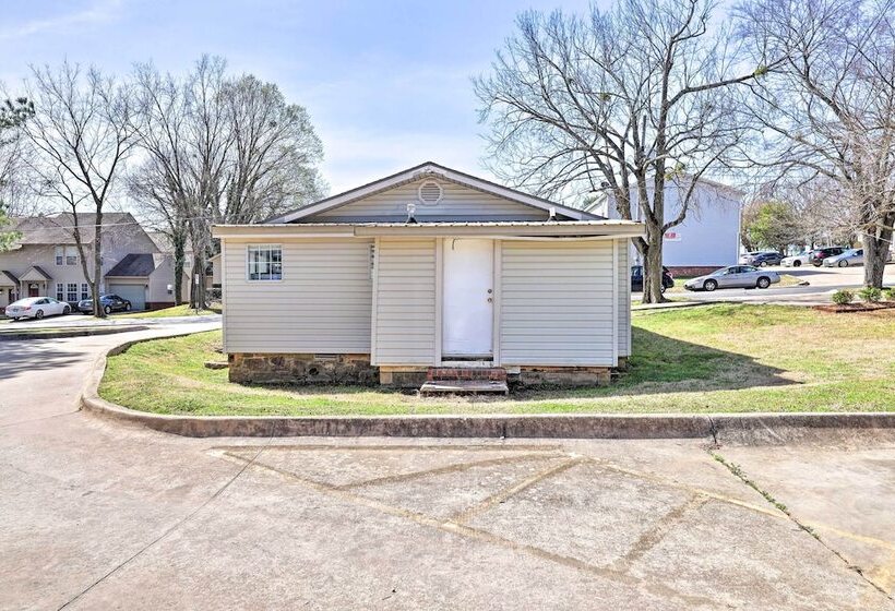 Idyllic Fayetteville Home   Walk To Ua Campus!