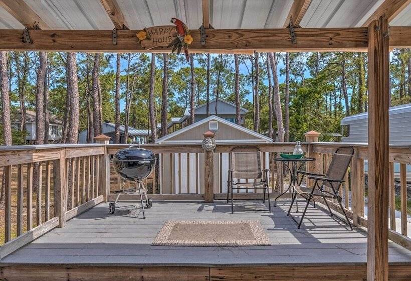 Island Home W/ Kayaks, Bikes, & Paddleboards!