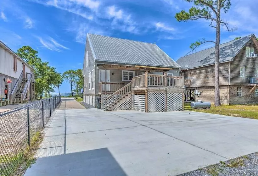 Island Home W/ Kayaks, Bikes, & Paddleboards!