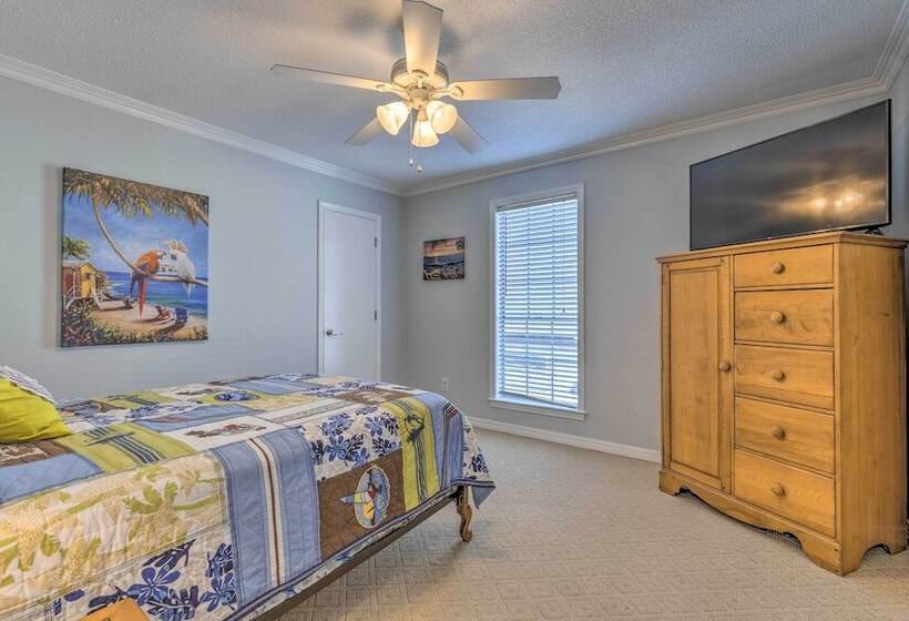 Island Home W/ Kayaks, Bikes, & Paddleboards!