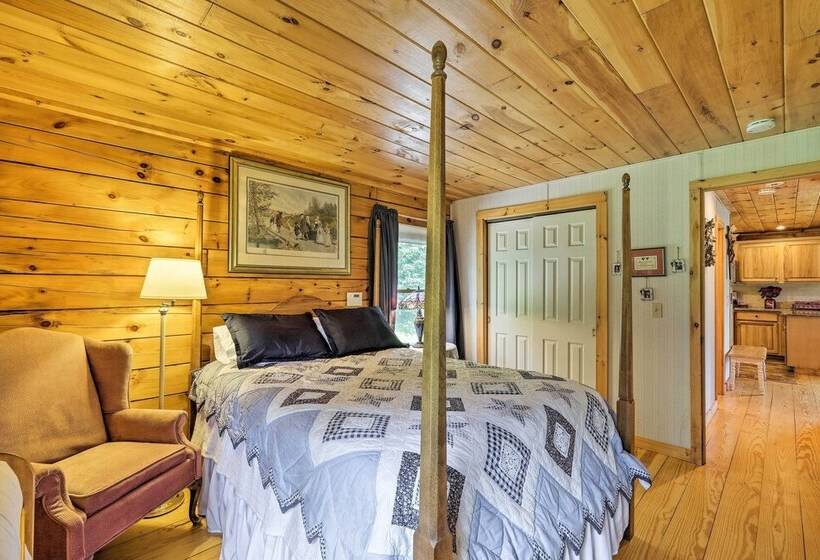 Jacksonville Cabin W/ Wraparound Deck & Views