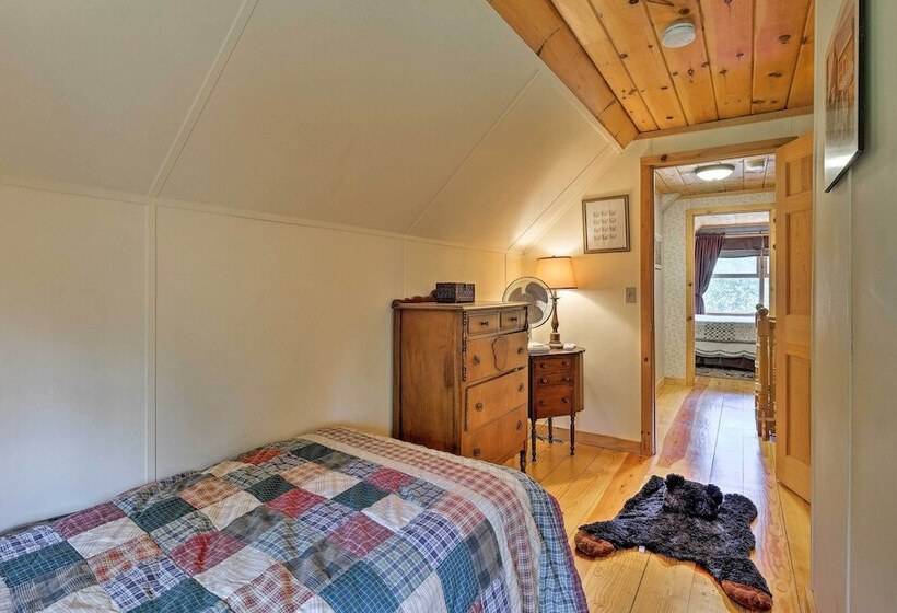 Jacksonville Cabin W/ Wraparound Deck & Views