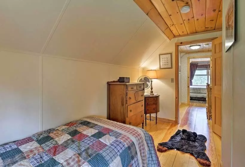 Jacksonville Cabin W/ Wraparound Deck & Views