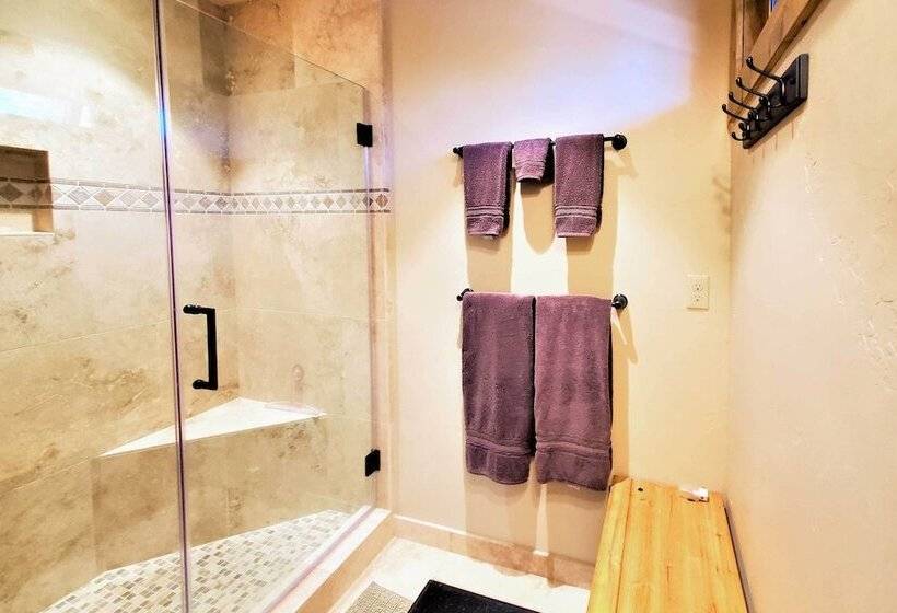 Kings Beach Lodge W/ Hot Tub & Lake Tahoe Views!