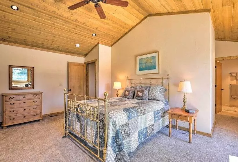 Kings Beach Lodge W/ Hot Tub & Lake Tahoe Views!