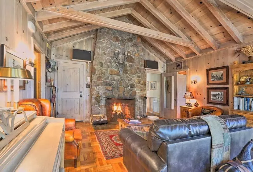 Kings Beach Lodge W/ Hot Tub & Lake Tahoe Views!