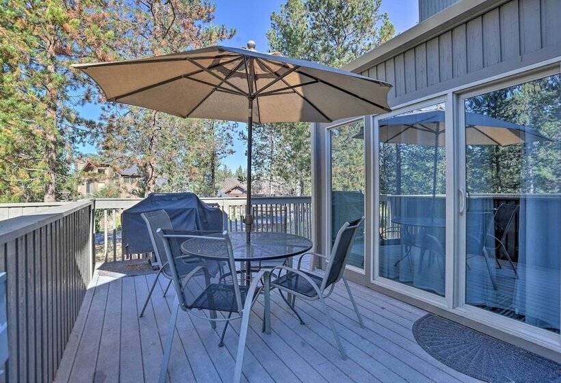 Hot Tub + Deck: Large Sunriver Home Near Skiing