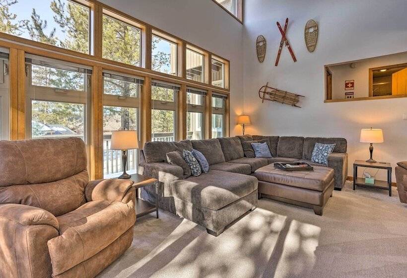 Hot Tub + Deck: Large Sunriver Home Near Skiing