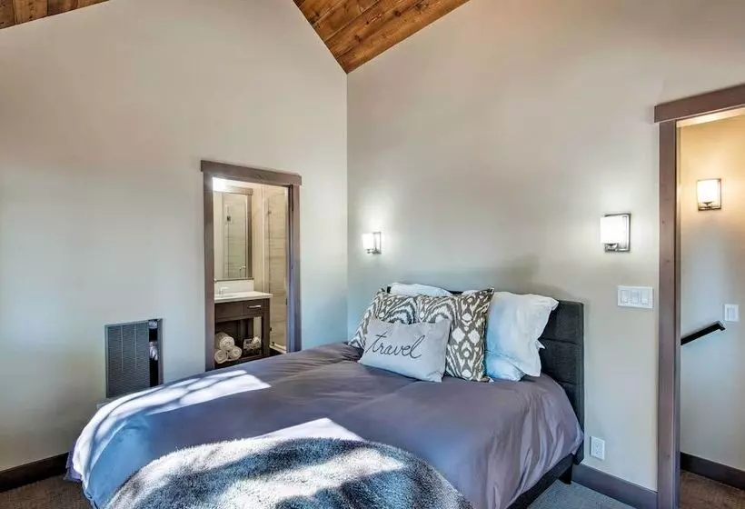 Modern Lakeside Cabin: Walk To Dock & Tahoe City