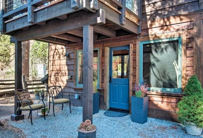 Modern Lakeside Cabin: Walk To Dock & Tahoe City