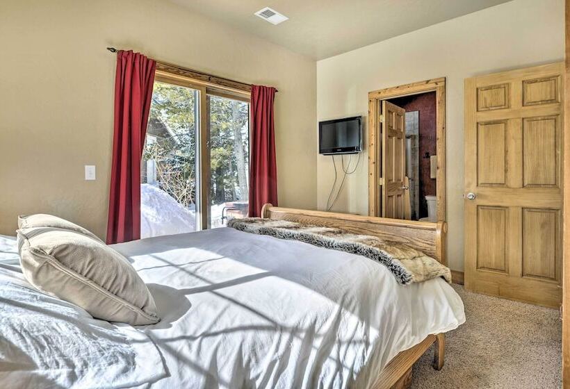 Mountainside Winter Park Ski Home W/ Hot Tub