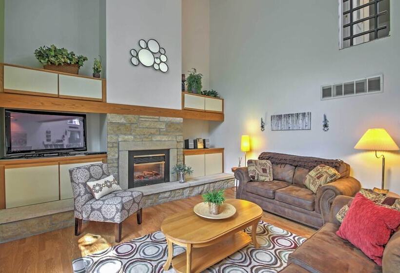 Nice Galena Home W/ Huge Patio, Hot Tub & Fire Pit