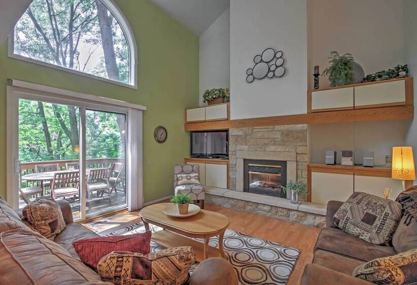 Nice Galena Home W/ Huge Patio, Hot Tub & Fire Pit