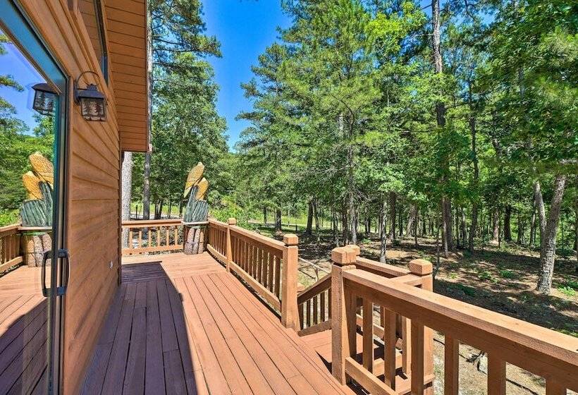 Peaceful Cabin W/ Deck + Scenic Mtn Views!