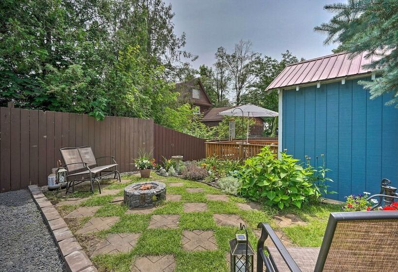 Updated Bolton Home W/ Fire Pit!