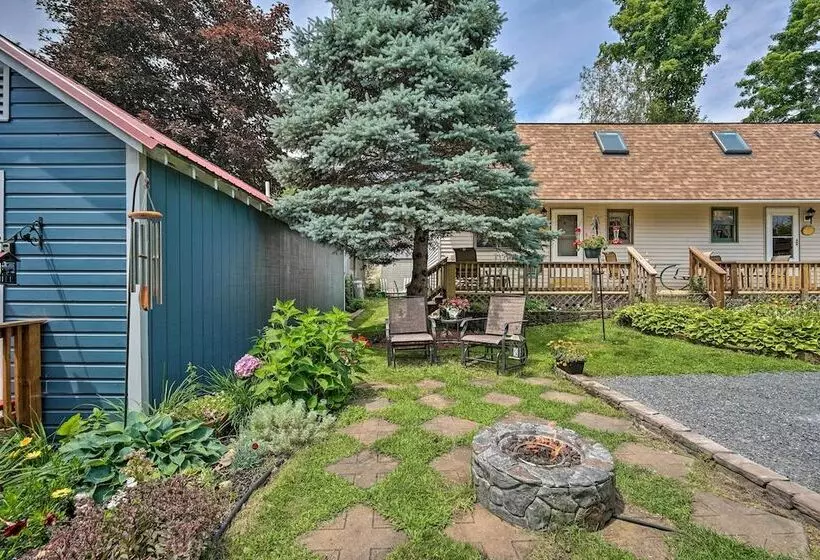 Updated Bolton Home W/ Fire Pit!