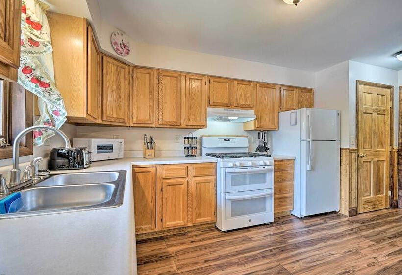 Updated Bolton Home W/ Fire Pit!