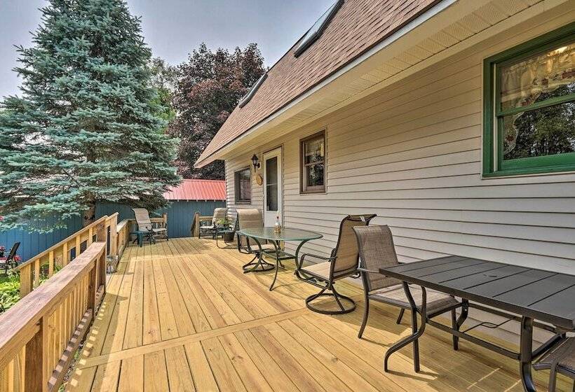 Updated Bolton Home W/ Fire Pit!