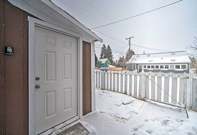 Red Lodge Retreat W/ Yard   Walk To Restaurants!