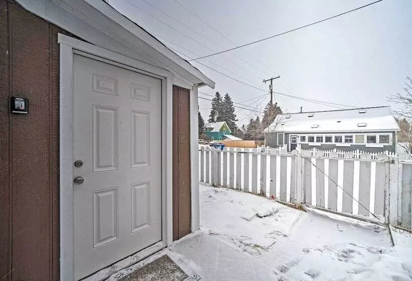 Red Lodge Retreat W/ Yard   Walk To Restaurants!