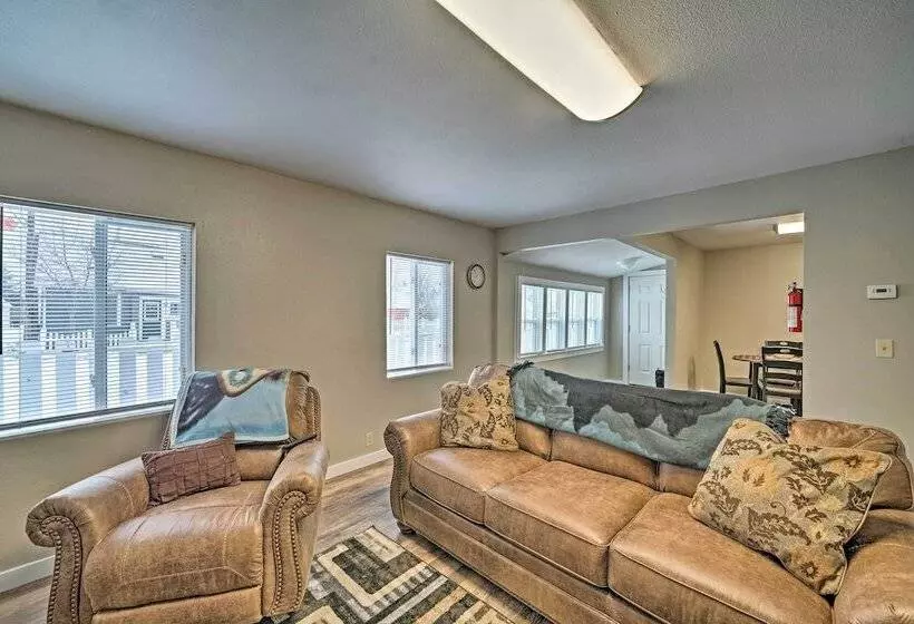 Red Lodge Retreat W/ Yard   Walk To Restaurants!