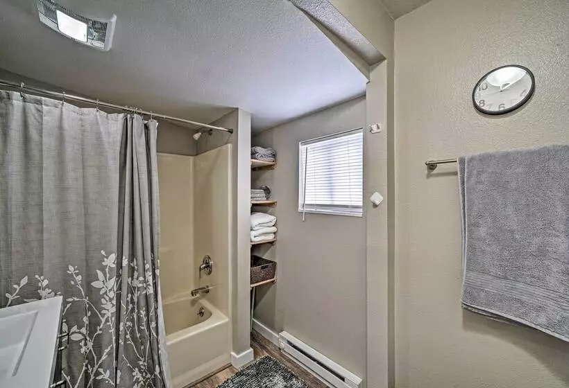 Red Lodge Retreat W/ Yard   Walk To Restaurants!