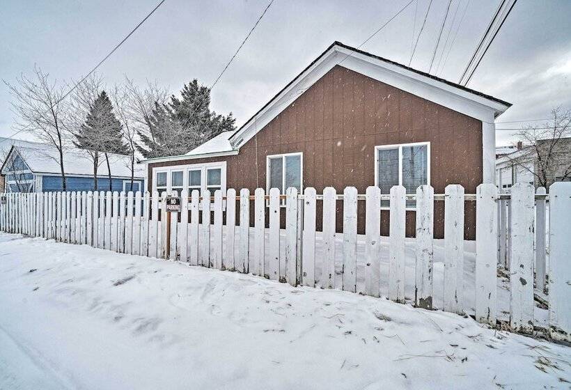 Red Lodge Retreat W/ Yard   Walk To Restaurants!