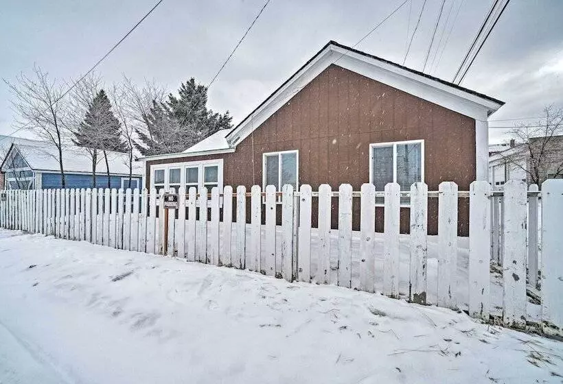 Red Lodge Retreat W/ Yard   Walk To Restaurants!