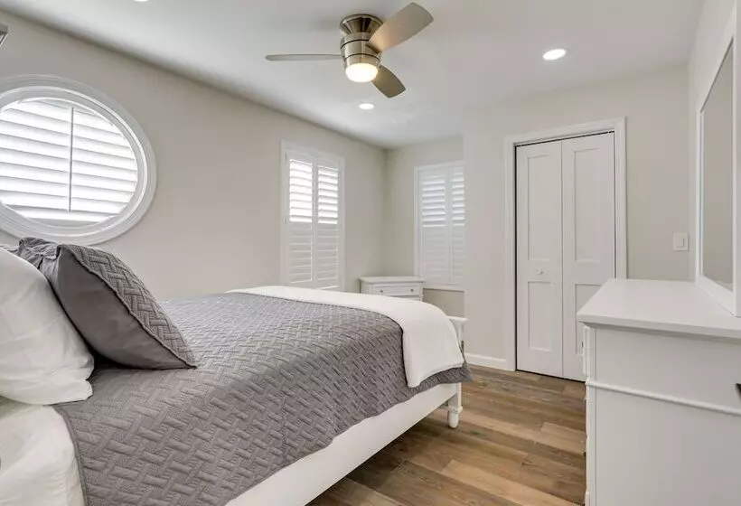 Renovated Family Home On Providence River!