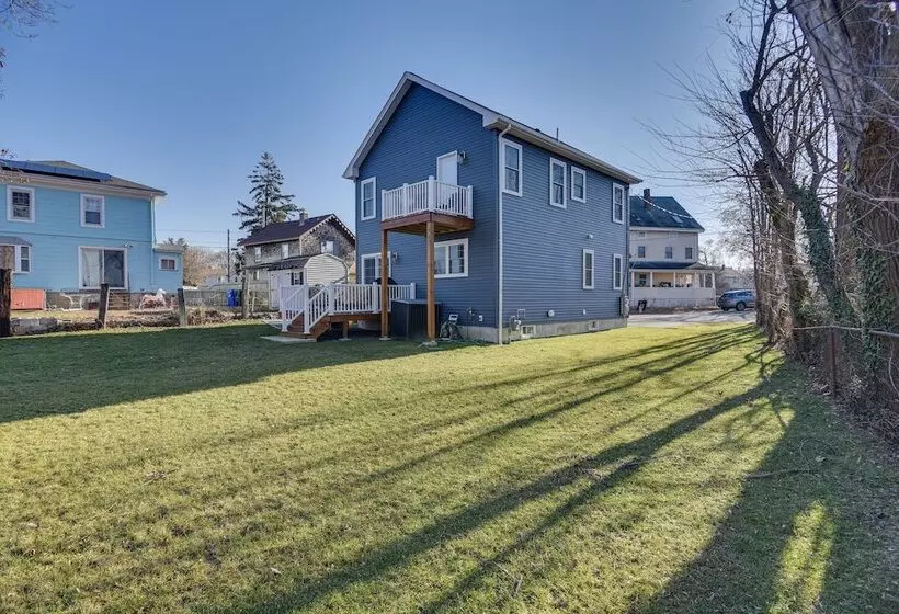 Renovated Family Home On Providence River!