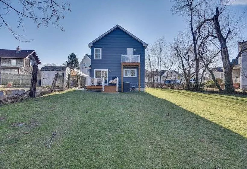 Renovated Family Home On Providence River!