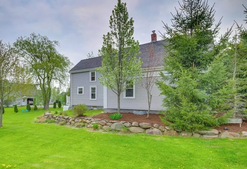 Rockland Home W/ Deck 5 Mins To Historic Downtown!