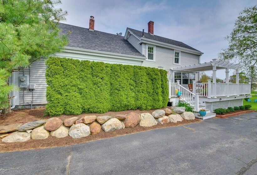 Rockland Home W/ Deck 5 Mins To Historic Downtown!